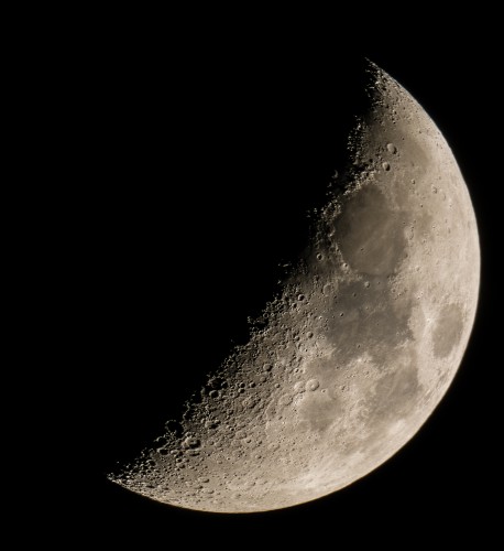 moon_171125_final.jpg