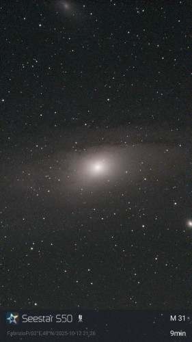 2025-10-12 M31_49poses.jpg (1.65 Mio) Consulté 693 fois empilement réalisé en zone faiblement éclairée